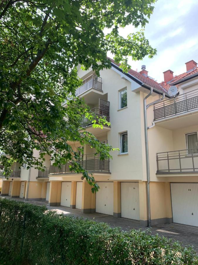 Apartament Klonowa 코워브제크 외부 사진